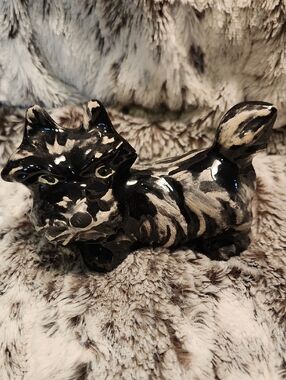 Vintage Black and White Ceramic Scotish Terrier Dog Figurine